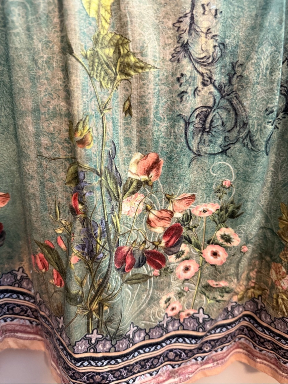 zeagoo Green Floral V-Neck Long Sleeve Top - Picture 2 of 6